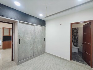 Room in 3 BHK Apartment at Mahatma Gandhi Inner Ring Road – for Sale