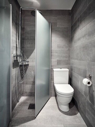 Bathroom in 3 BHK Apartment at Devi Sadan Apartment, Matunga – for Sale