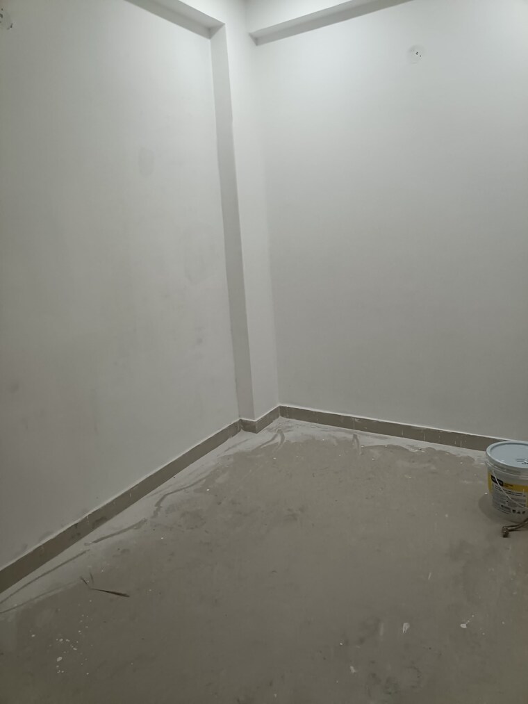 Room, sector 89 2 Bedroom 850 Sq.Ft. Builder Floor In Sector 89 Noida 9499955