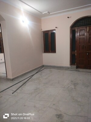 Room in 2 BHK Builder Floor at Sector 15 – for Rent