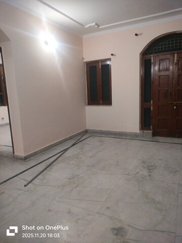 Room in 2 BHK Builder Floor at Sector 15 – for Rent
