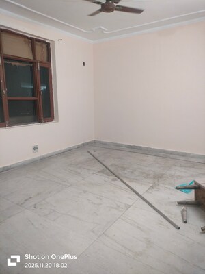 Room in 2 BHK Builder Floor at Sector 15 – for Rent