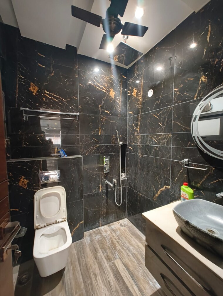 Attached Bathroom, greater kailash i 3 Bedroom 1850 Sq.Ft. Apartment In Greater Kailash I Delhi 9499973