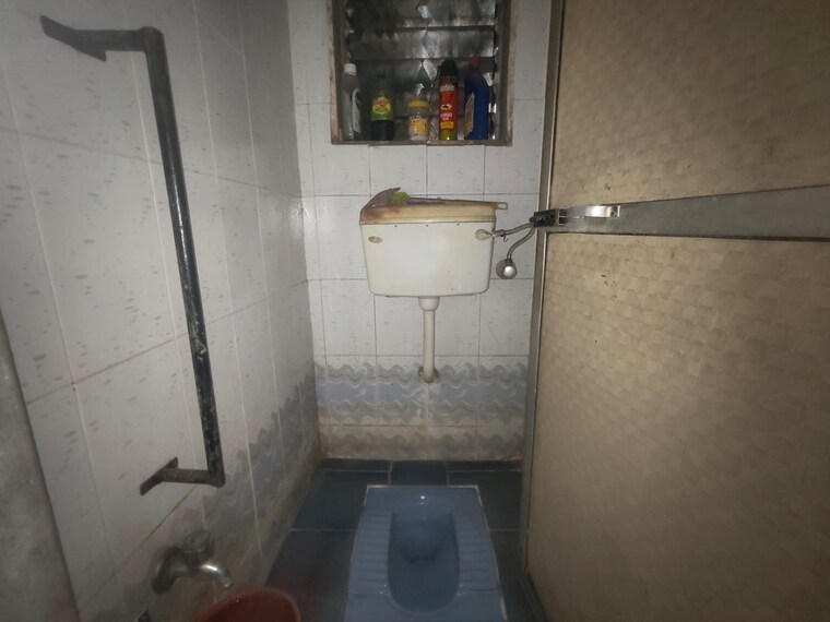 Bathroom, omkar-chs-ghansoli 1 Bedroom 600 Sq.Ft. Apartment In Ghansoli Sector 1 Navi Mumbai 9499986