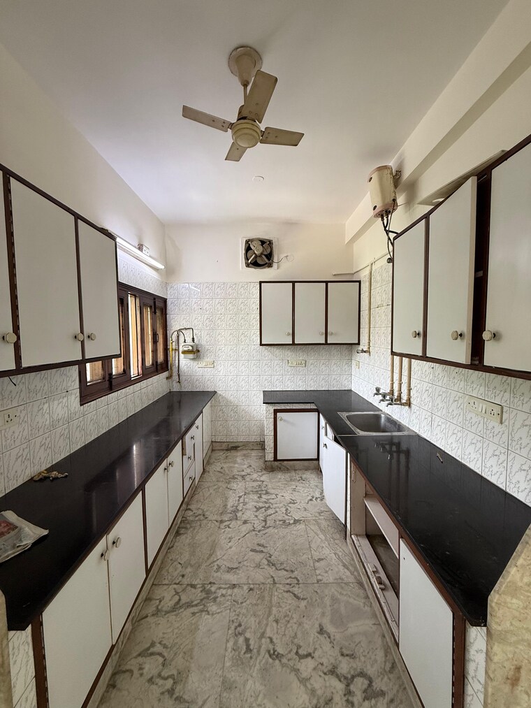Kitchen, kalkaji 2 Bedroom 1800 Sq.Ft. Builder Floor In Kalkaji Delhi 9499993