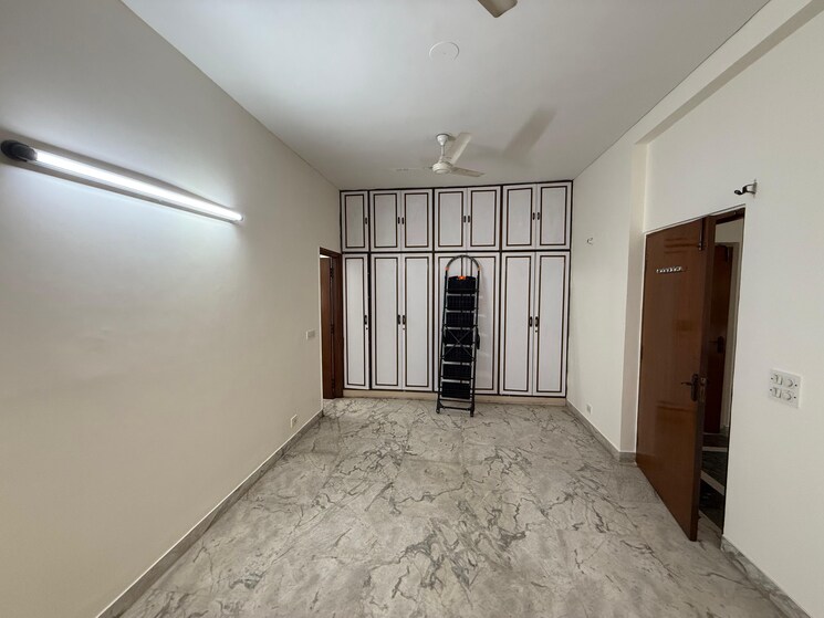 Room, kalkaji 2 Bedroom 1800 Sq.Ft. Builder Floor In Kalkaji Delhi 9499993