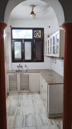 Kitchen in 1 BHK Builder Floor at Sector 54 – for Rent