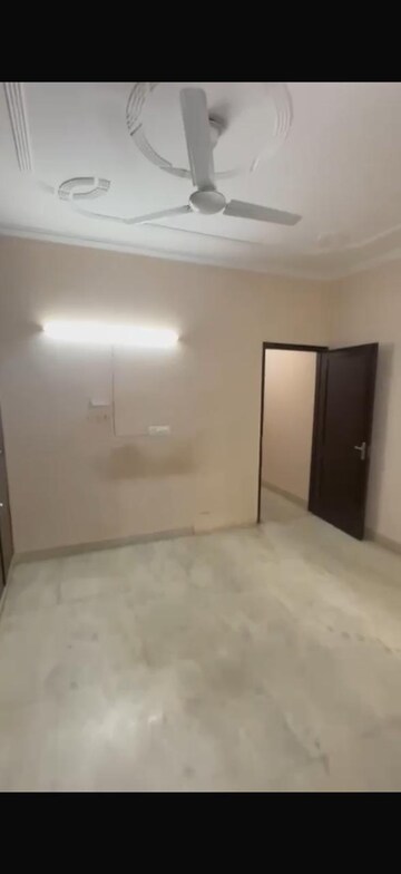 Room in 2 BHK Builder Floor at Kalkaji – for Rent