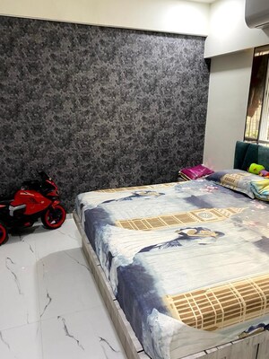 Bedroom in 2.5 BHK Apartment at Evershine Crown, Kandivali East – for Rent