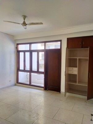 Master Bedroom in 2.5 BHK Builder Floor at Greater Kailash ii – for Rent