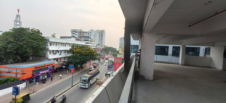 Balcony, marine drive Commercial Office Space 4000 Sq.Ft. In Marine Drive Kochi 9500007