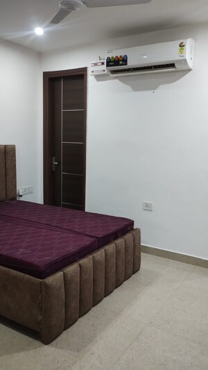1 BHK Builder Floor For Rent in Dlf Phase V