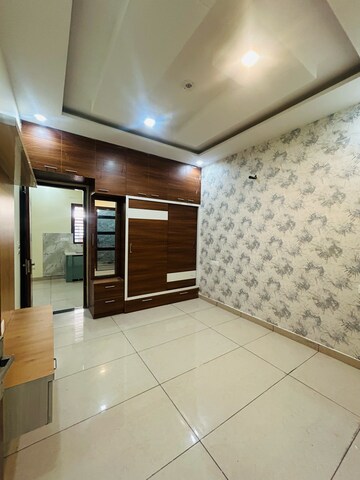 Room in 4 BHK Villa at Sunny Enclave – for Rent