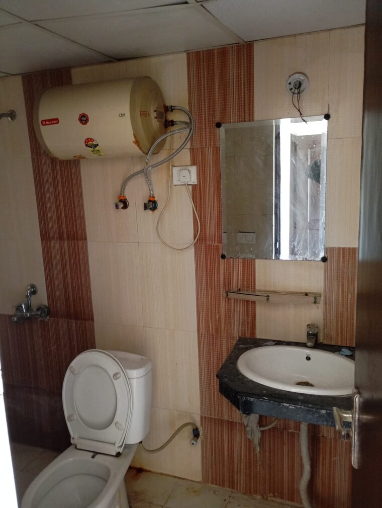 Bathroom, aditya-urban-casa 4 Bedroom 2190 Sq.Ft. Apartment In Sector 78 Noida 9500038