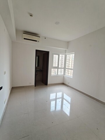 3.5 BHK Apartment For Rent in Adani Oyster Greens, Sector 102