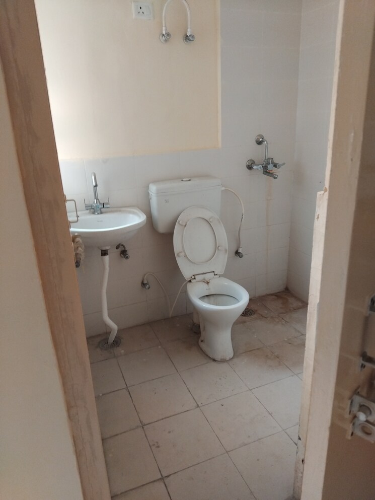 Bathroom, conscient-habitat-78 2 Bedroom 517 Sq.Ft. Apartment In Sector 78 Faridabad 9500086