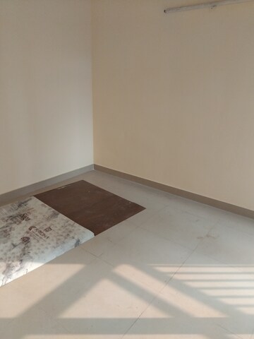 Furnished Amenities in 2 BHK Apartment at Conscient Habitat 78, Sector 78 – for Rent