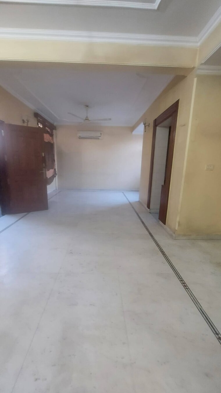 Room, saket 3.5 Bedroom 2100 Sq.Ft. Apartment In Saket Delhi 9500093