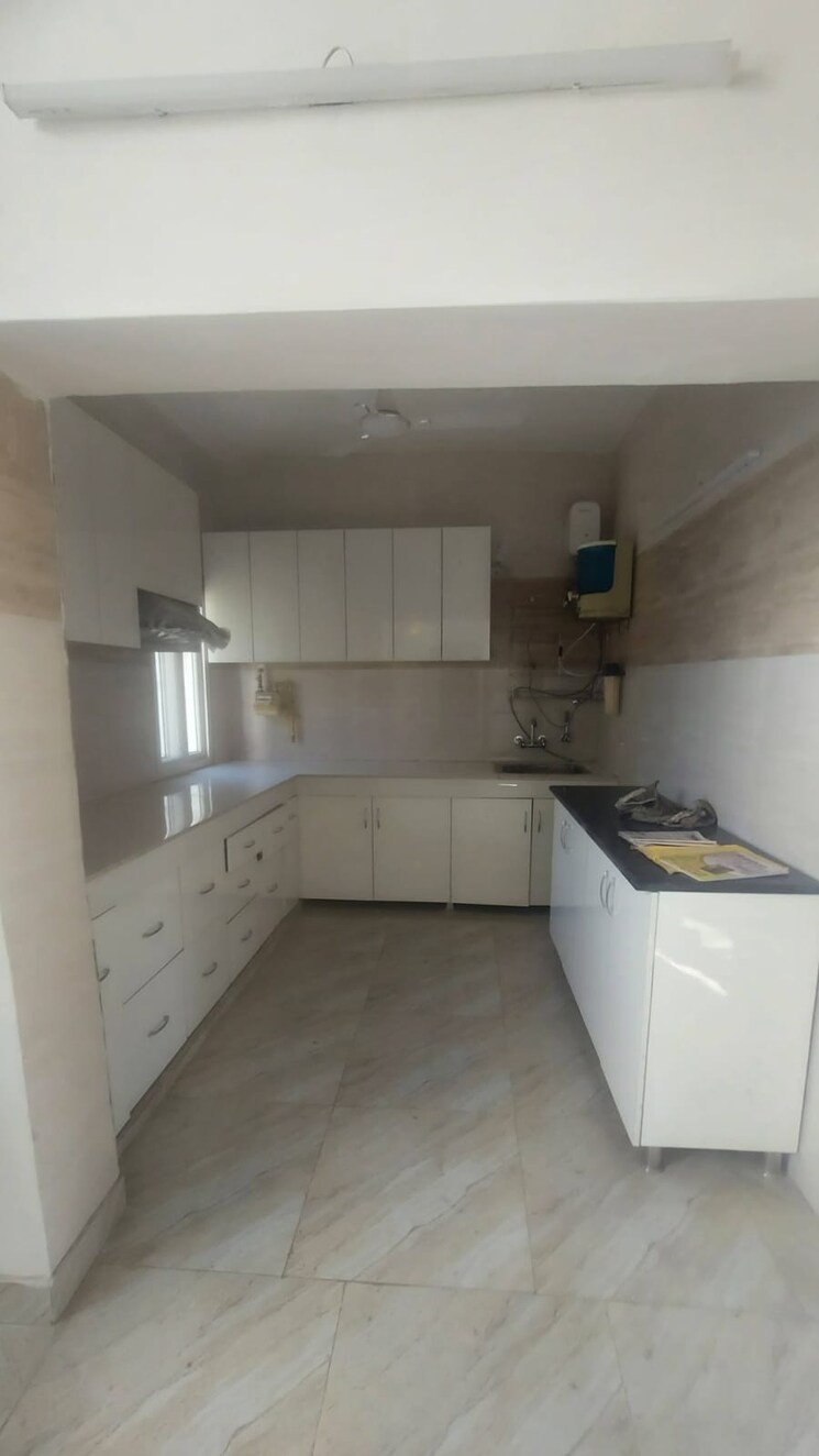 Kitchen, saket 3.5 Bedroom 2100 Sq.Ft. Apartment In Saket Delhi 9500093