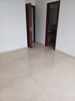 Room in 2 BHK Apartment at Piramal Mahalaxmi, Mahalaxmi – for Rent