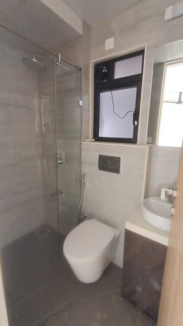 Furnished Amenities in 2 BHK Apartment at Dosti Eastern Bay, Wadala – for Rent