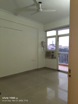 Room in 3.5 BHK Apartment at Maxworth Premier Urban, Sector 15 – for Sale