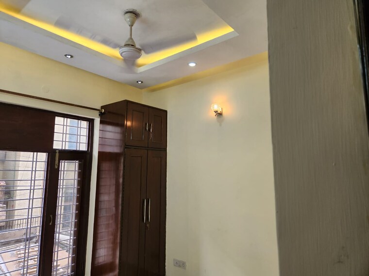 undefined, defence colony 2 Bedroom 218 Sq.Yd. Builder Floor In Defence Colony Delhi 9500194