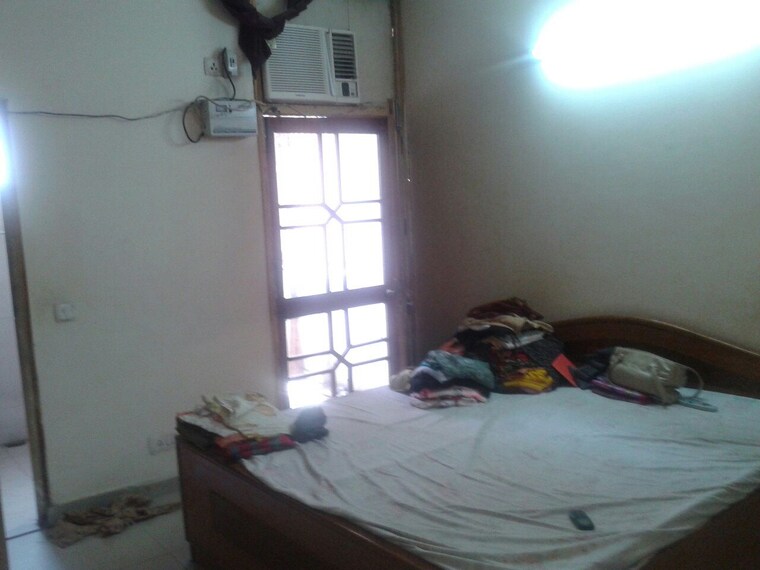 Bathroom, defence colony 2 Bedroom 218 Sq.Yd. Builder Floor In Defence Colony Delhi 9500201