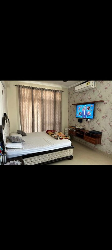 Bedroom in 3.5 BHK Apartment at Assotech Windsor Court, Sector 78 – for Rent