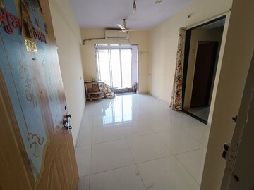 1 BHK Apartment For Rent in Bindra Complex, Andheri East