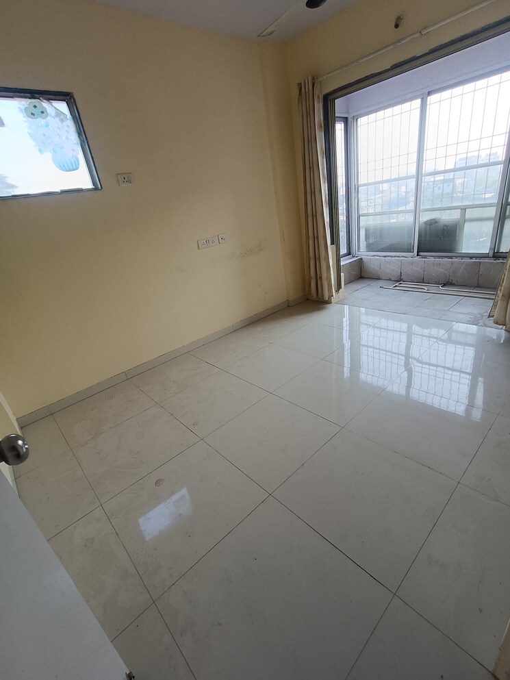 Bathroom, bindra-complex 1 Bedroom 500 Sq.Ft. Apartment In Andheri East Mumbai 9500223
