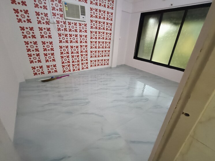 Room, icon-guru-sharan 1 Bedroom 500 Sq.Ft. Apartment In Sher E Punjab Colony Mumbai 9500226