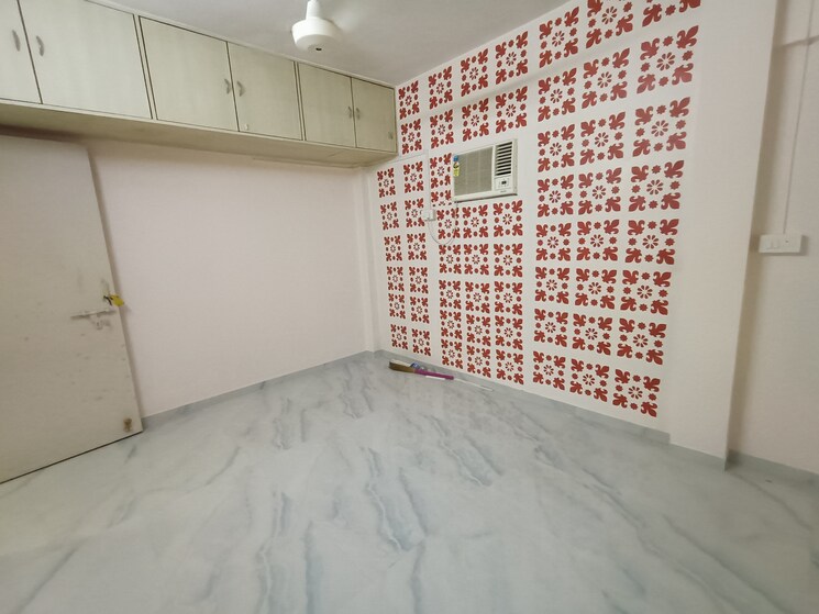 Room, icon-guru-sharan 1 Bedroom 500 Sq.Ft. Apartment In Sher E Punjab Colony Mumbai 9500226