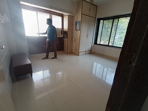 Room in 1 BHK Apartment at Hilton Tower, Andheri East – for Rent
