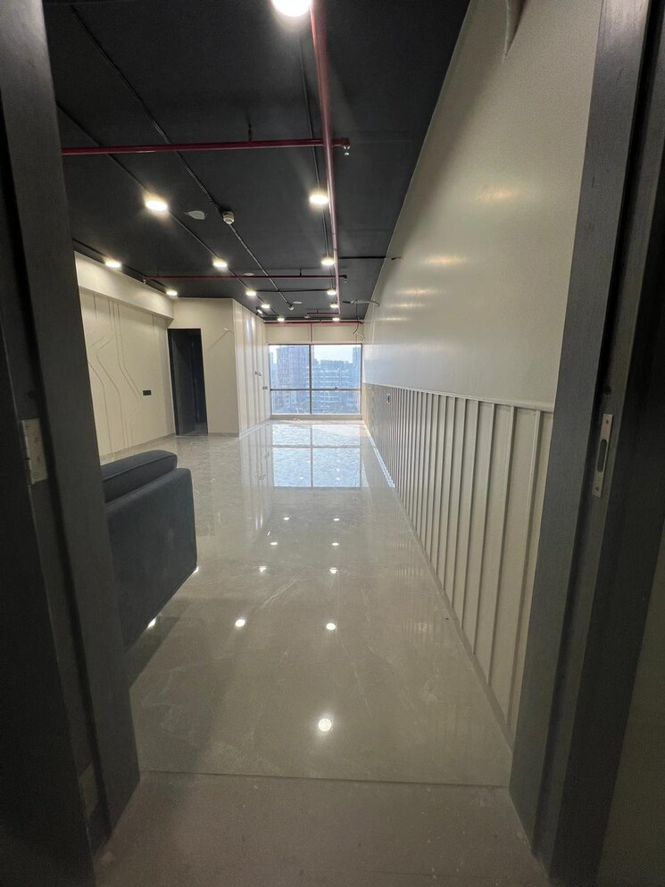 Team Area, gm-amore-edge Commercial Office Space 560 Sq.Ft. In Khar West Mumbai 9500246