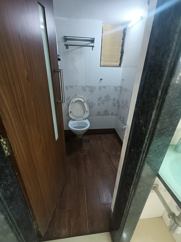 Bathroom, sher-e-punjab 1 Bedroom 500 Sq.Ft. Apartment In Andheri East Mumbai 9500240