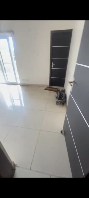 Bathroom in 3 BHK Apartment at Ajnara Grand Heritage, Sector 74 – for Rent