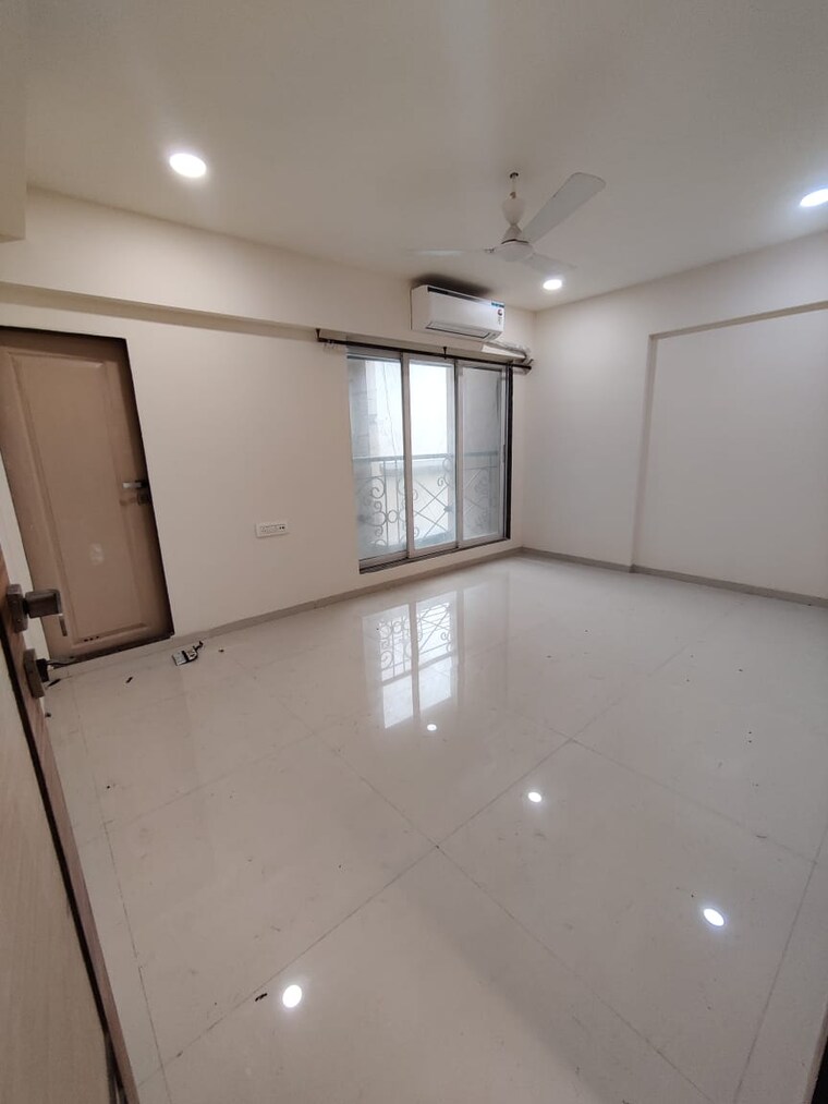 Room, aqua-marine 2 Bedroom 750 Sq.Ft. Apartment In Bandra West Mumbai 9500255
