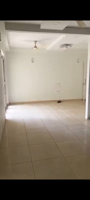 Room in 3 BHK Apartment at Civitech Stadia, Sector 79 – for Rent