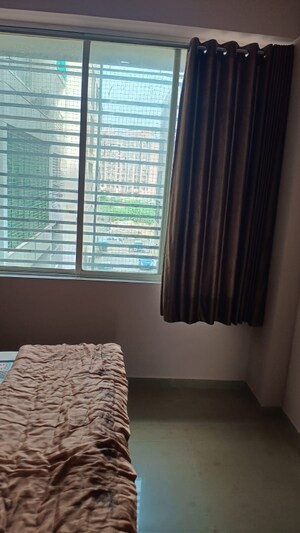 Room in 2 BHK Apartment at Shashwat Procon Zealous, Chandkheda – for Rent