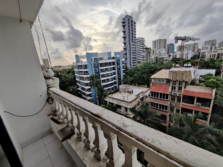 Balcony, jawaharabad-apartment 4 Bedroom 1700 Sq.Ft. Apartment In Bandra West Mumbai 9500265