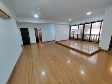 Living Room in 3 BHK Apartment at Jawaharabad Apartment, Bandra West – for Rent