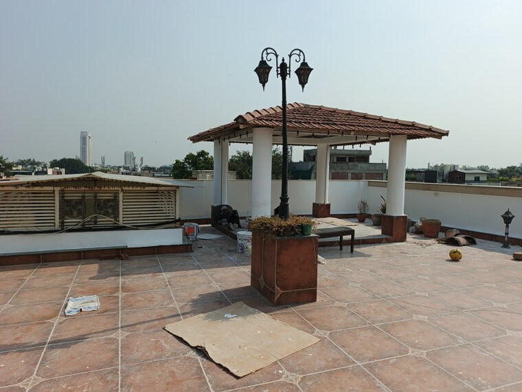 Terrace, jangpura 4 Bedroom 3000 Sq.Ft. Builder Floor In Jangpura Delhi 9500279