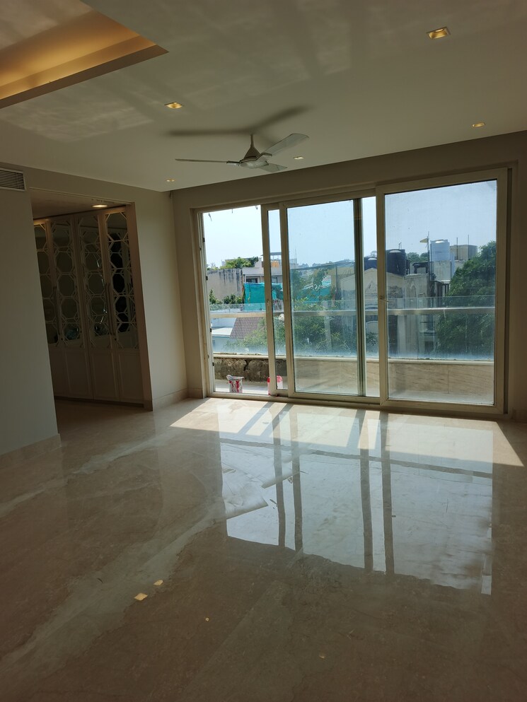 Room, jangpura 4 Bedroom 3000 Sq.Ft. Builder Floor In Jangpura Delhi 9500279