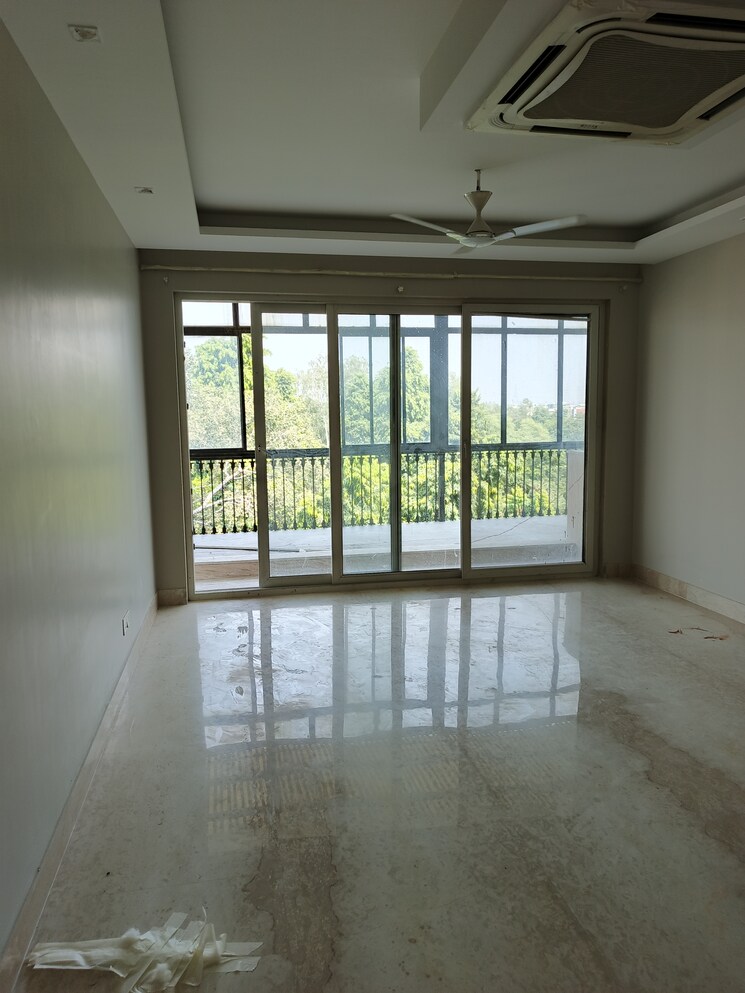 Room, jangpura 4 Bedroom 3000 Sq.Ft. Builder Floor In Jangpura Delhi 9500279