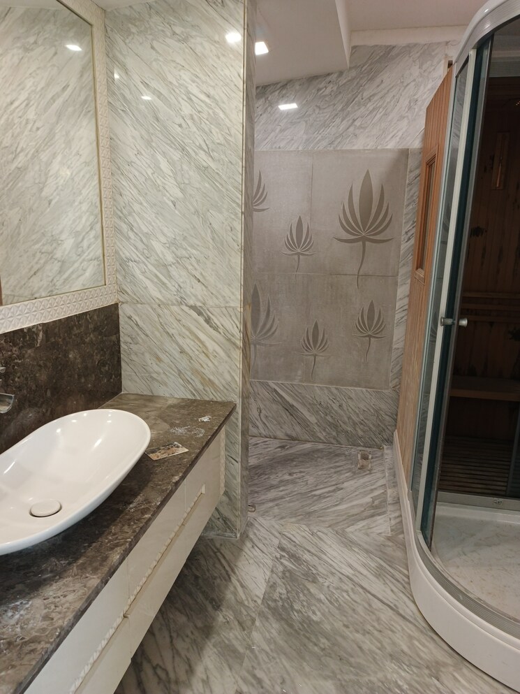 Bathroom, jangpura 4 Bedroom 3000 Sq.Ft. Builder Floor In Jangpura Delhi 9500279