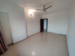 Room in 3 BHK Apartment at Bandra West – for Sale