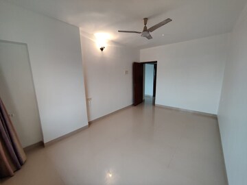 Room in 3 BHK Apartment at Bandra West – for Sale