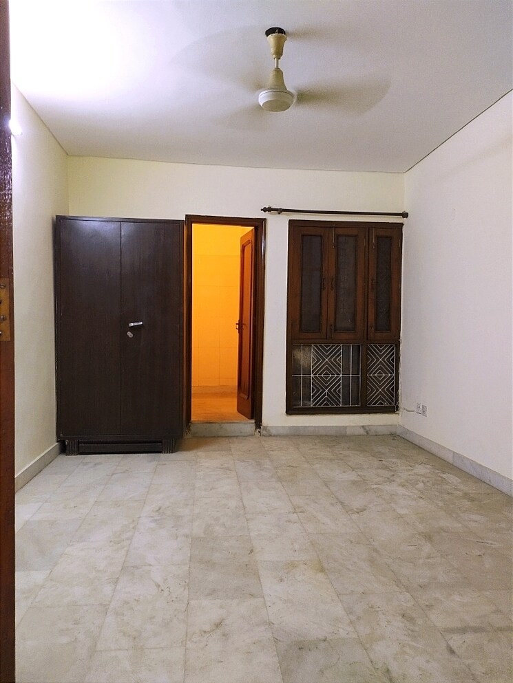 Master Bedroom, chittaranjan park 2 Bedroom 1100 Sq.Ft. Builder Floor In Chittaranjan Park Delhi 9500303