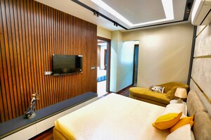 Living Room in 5 BHK Apartment at Metro Spanish Villas, Patiala Road – for Rent